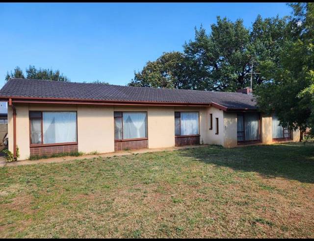 4 BEDROOM HOUSE FOR SALE IN SASOLBURG EXT 1